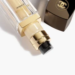 DAS ULTIMATIVE SERUM: REGENERIERT UND STÄRKT DIE HAUTDICHTE