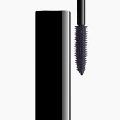 DIE ALL-IN-ONE-MASCARA: VOLUMEN, LÄNGE, SCHWUNG UND DEFINITION