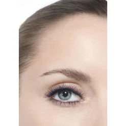 DIE ALL-IN-ONE-MASCARA: VOLUMEN, LÄNGE, SCHWUNG UND DEFINITION