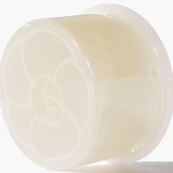 EXFOLIERT – GLEICHT AUS – GLÄTTET