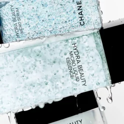 FEUCHTIGKEITSSPENDEND AUSGLEICHEND AUFPOLSTERND